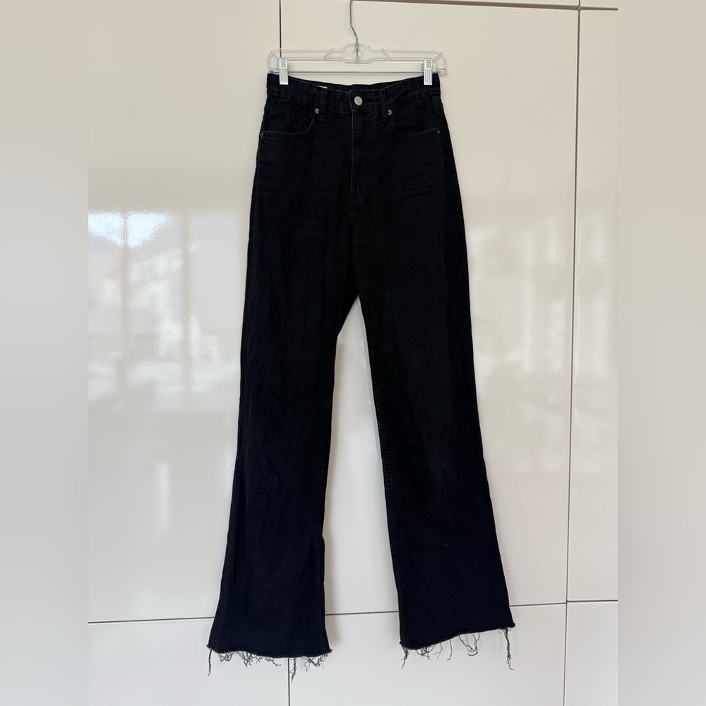 Zara Black High-Waisted Jeans